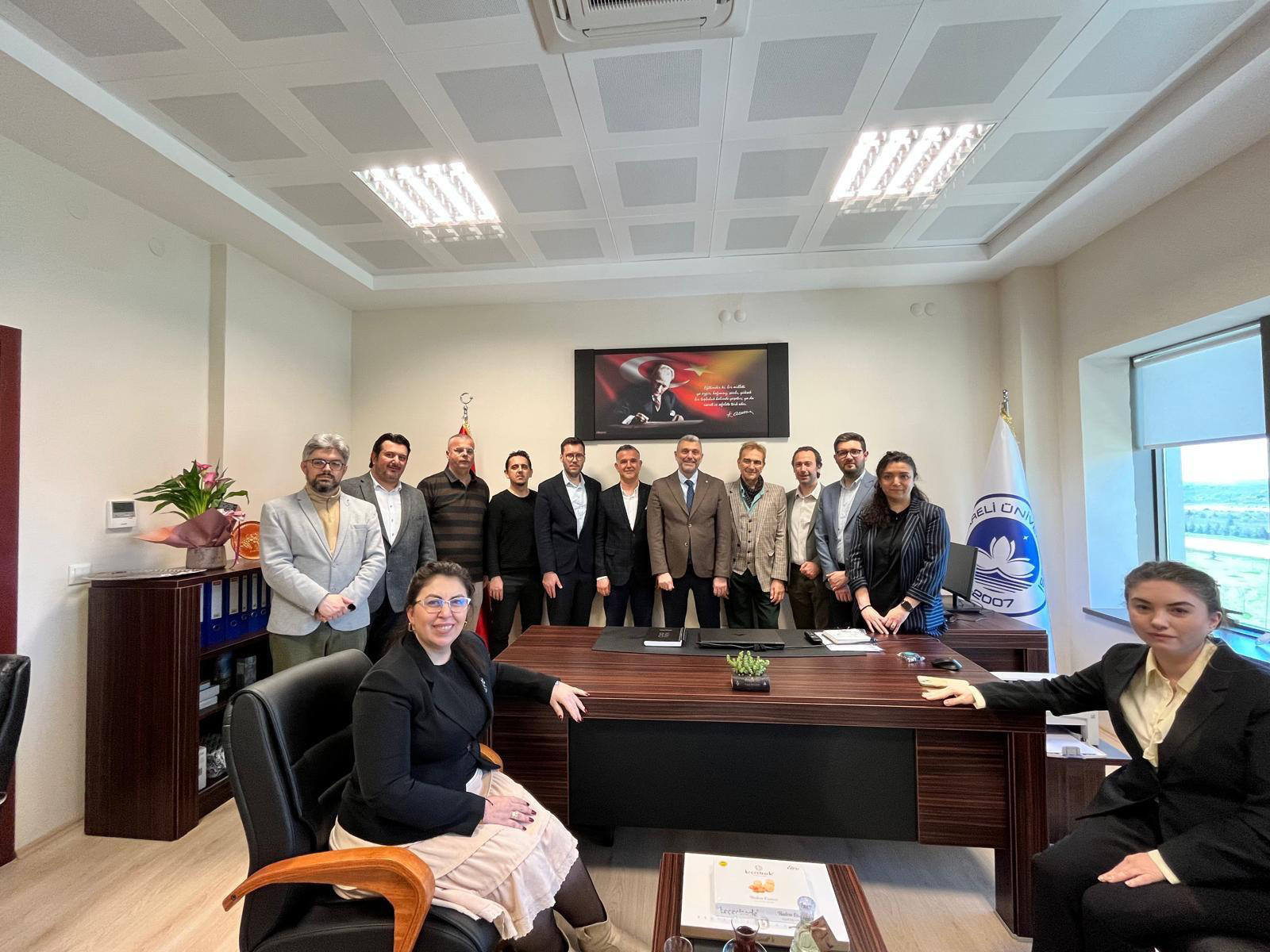 AAA (grup) - Vikipedi